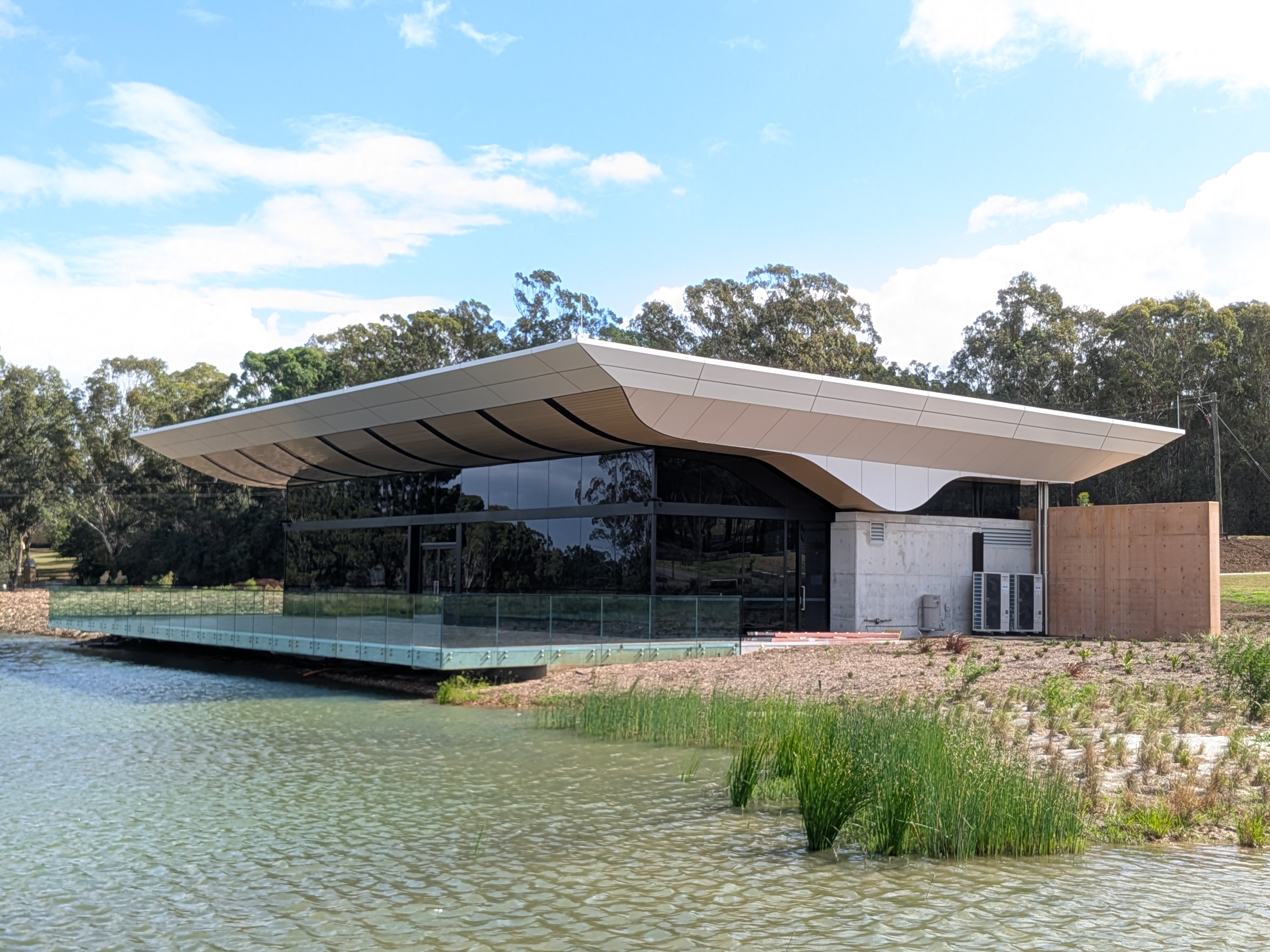 Macarthur Memorial Park building beside the water