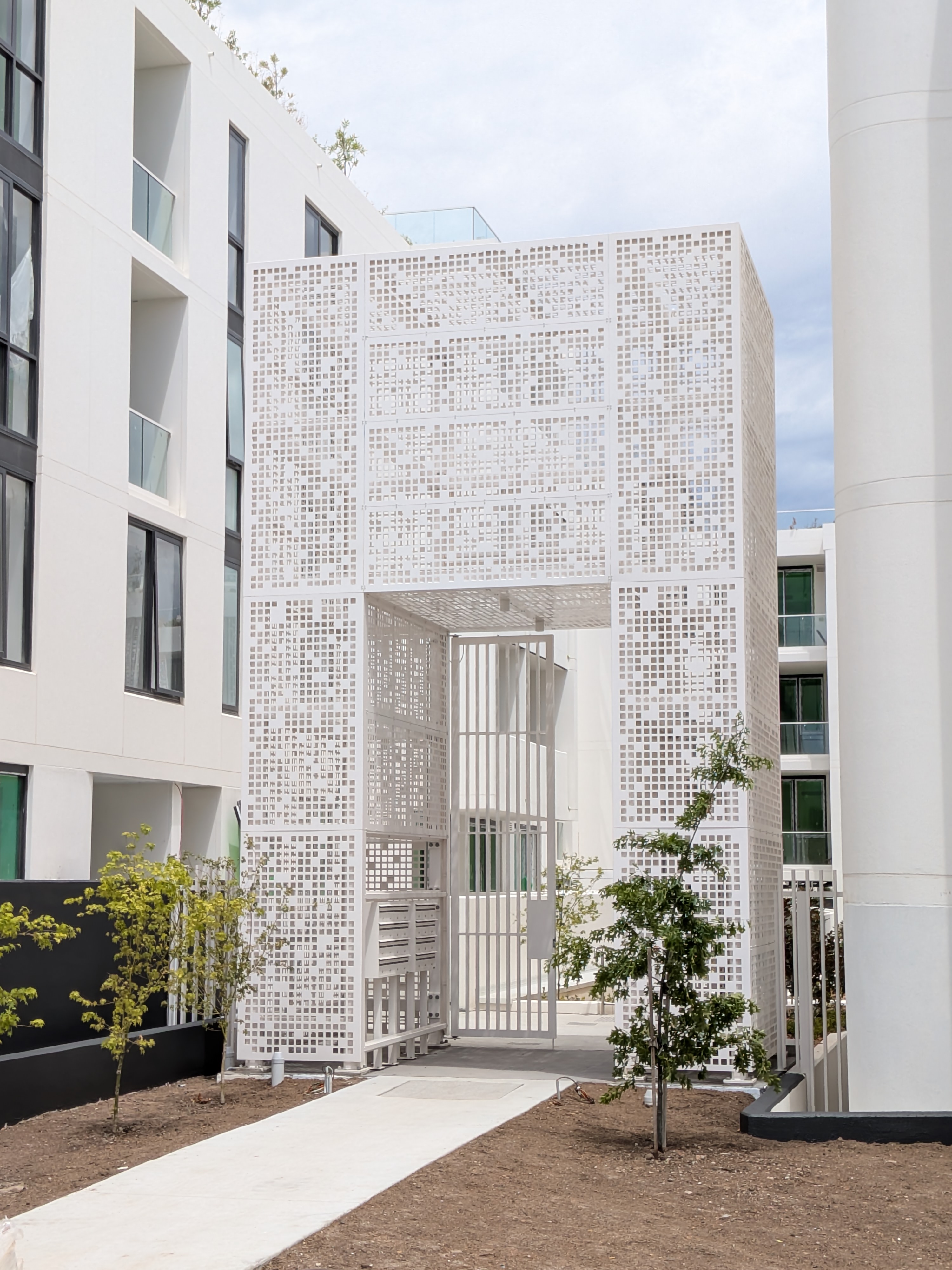 Babylon, Rouse Hill